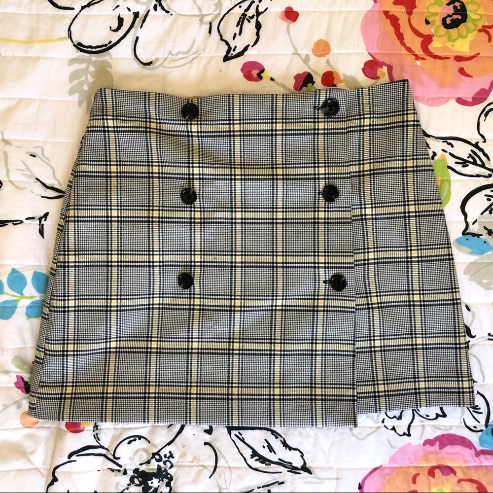 plaid mini skirt